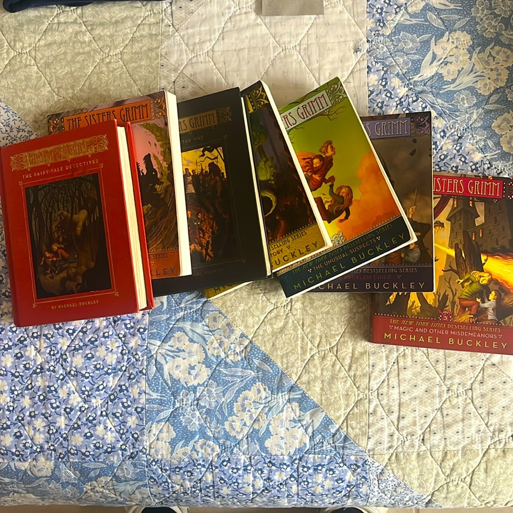 Sister Grimm Book Series